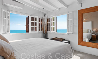 Moderna casa en venta con impresionantes vistas al mar en un complejo en primera línea de playa cerca de Estepona 65397 