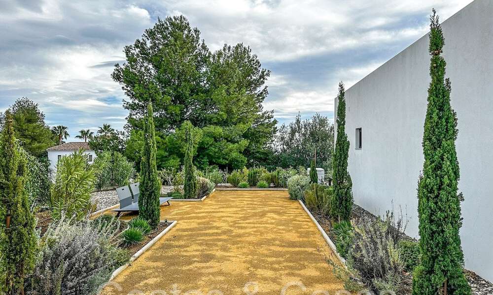 Villa arquitectónica de lujo con vistas panorámicas al mar en venta en Marbella - Benahavis 65460