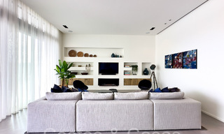 Villa arquitectónica de lujo con vistas panorámicas al mar en venta en Marbella - Benahavis 65465 