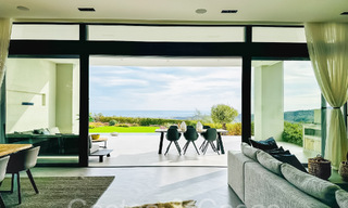 Villa arquitectónica de lujo con vistas panorámicas al mar en venta en Marbella - Benahavis 65473 