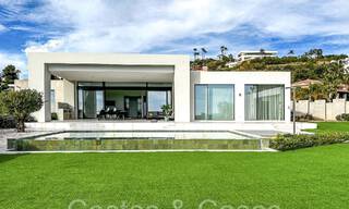 Villa arquitectónica de lujo con vistas panorámicas al mar en venta en Marbella - Benahavis 65475 