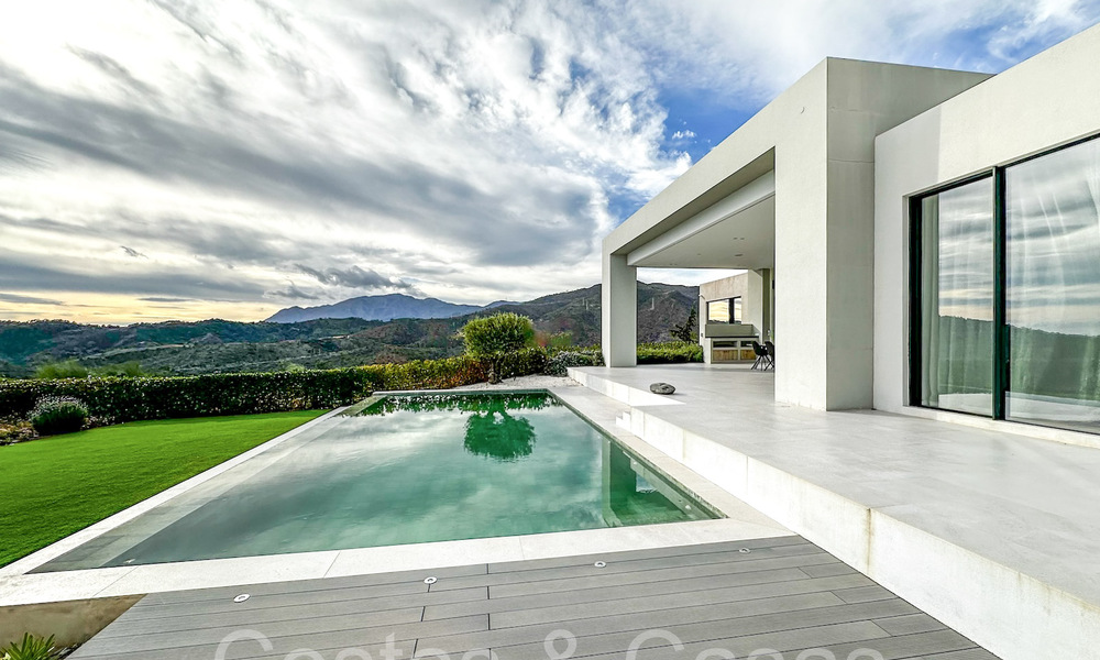 Villa arquitectónica de lujo con vistas panorámicas al mar en venta en Marbella - Benahavis 65477