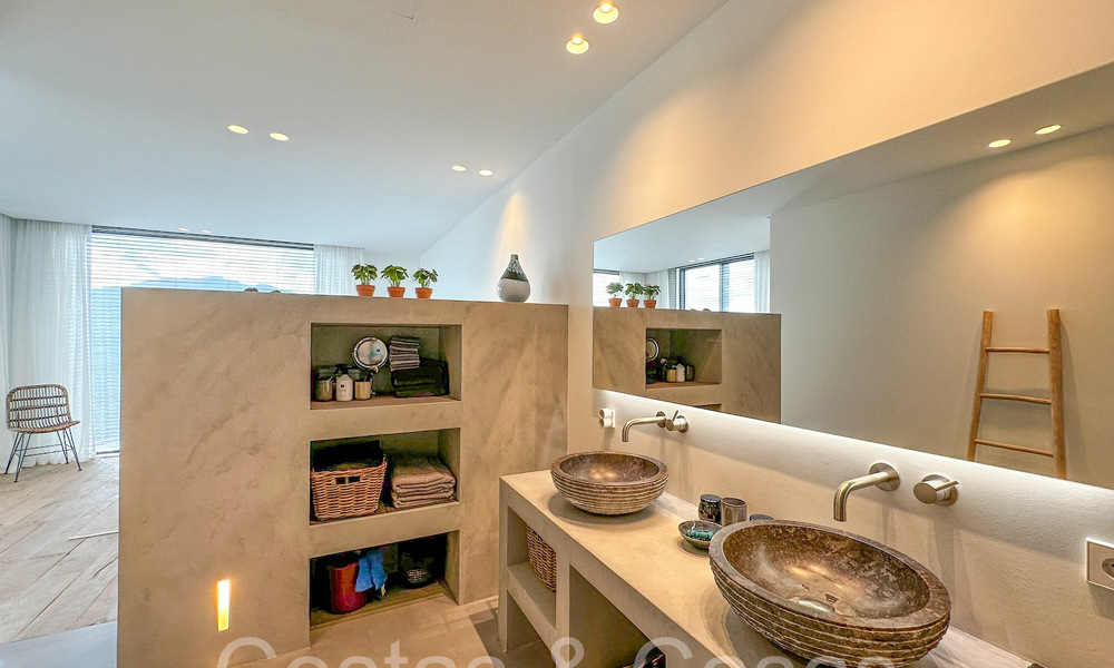 Villa arquitectónica de lujo con vistas panorámicas al mar en venta en Marbella - Benahavis 65503