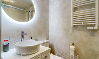 Moderna casa adosada reformada en venta en la Nueva Milla de Oro entre Marbella y Estepona 65729 