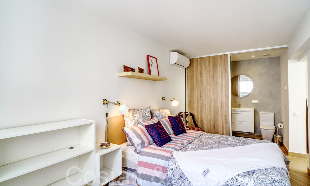 Moderna casa adosada reformada en venta en la Nueva Milla de Oro entre Marbella y Estepona 65738