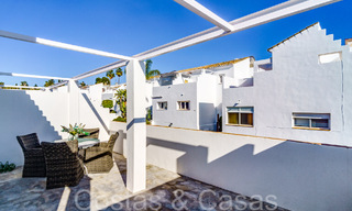 Moderna casa adosada reformada en venta en la Nueva Milla de Oro entre Marbella y Estepona 65744 
