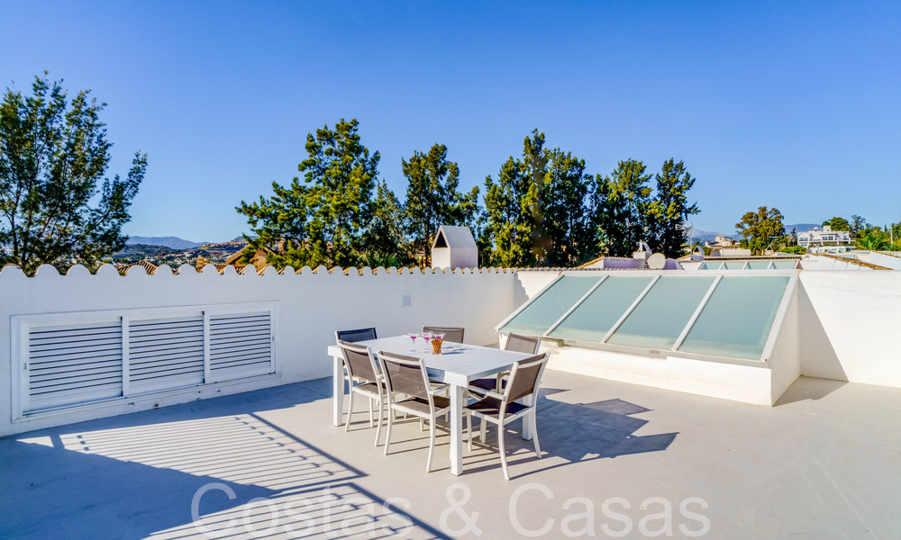 Moderna casa adosada reformada en venta en la Nueva Milla de Oro entre Marbella y Estepona 65745