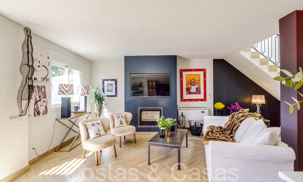 Moderna casa adosada reformada en venta en la Nueva Milla de Oro entre Marbella y Estepona 65751