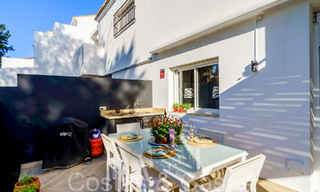 Moderna casa adosada reformada en venta en la Nueva Milla de Oro entre Marbella y Estepona 65760 