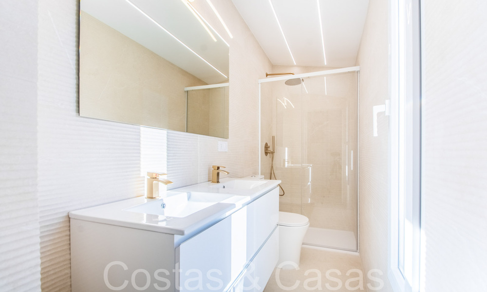 Casa contemporánea renovada con hermosas vistas al mar en venta en Riviera del Sol, Mijas, Costa del Sol 65832