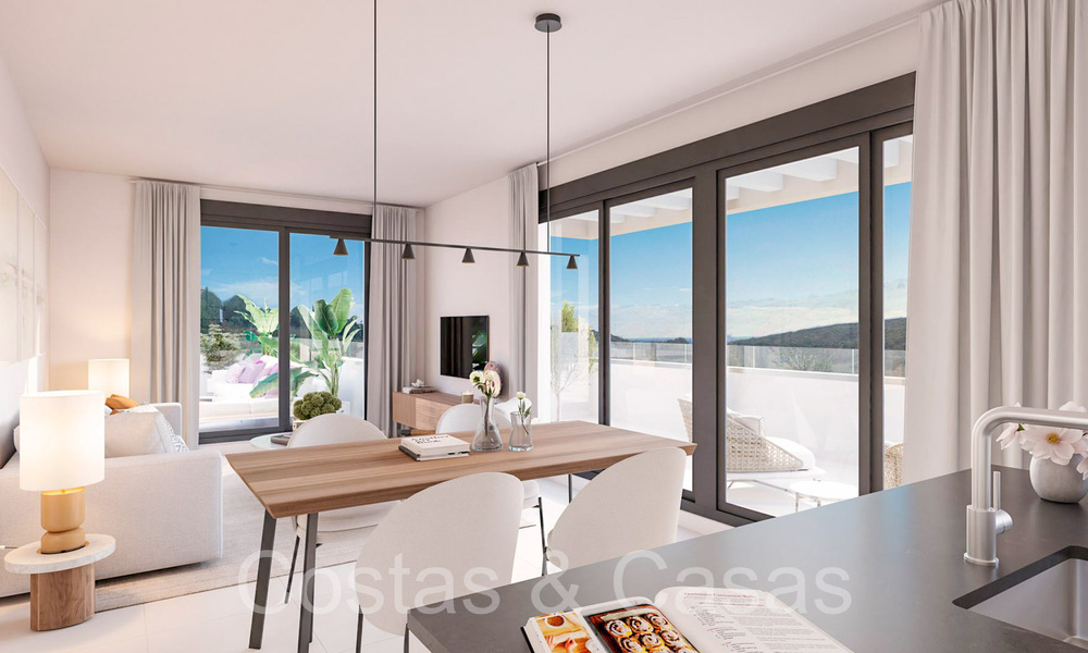 Apartamentos de obra nueva con diseño vanguardista en venta, primera línea de golf en Casares, Costa del Sol 65360