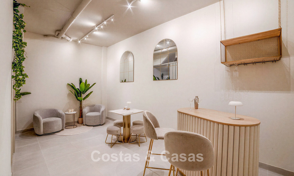 Apartamentos de obra nueva con diseño vanguardista en venta, primera línea de golf en Casares, Costa del Sol 799019