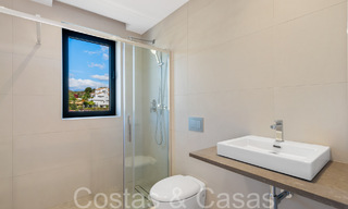 Nueva villa con estilo arquitectónico moderno en venta en el valle del golf de Nueva Andalucía, Marbella 65887 