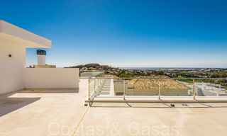 Nueva villa con estilo arquitectónico moderno en venta en el valle del golf de Nueva Andalucía, Marbella 65900 