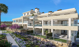 Apartamentos contemporáneos de nueva construcción en venta a poca distancia de la playa y con vistas al mar, cerca del centro de Estepona 65557 