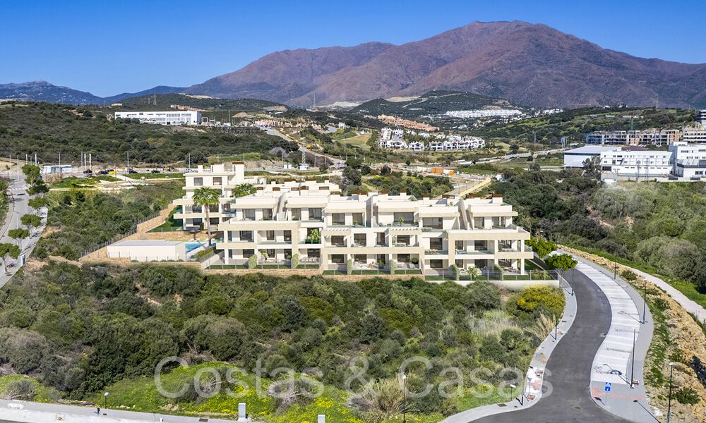 Apartamentos contemporáneos de nueva construcción en venta a poca distancia de la playa y con vistas al mar, cerca del centro de Estepona 65560