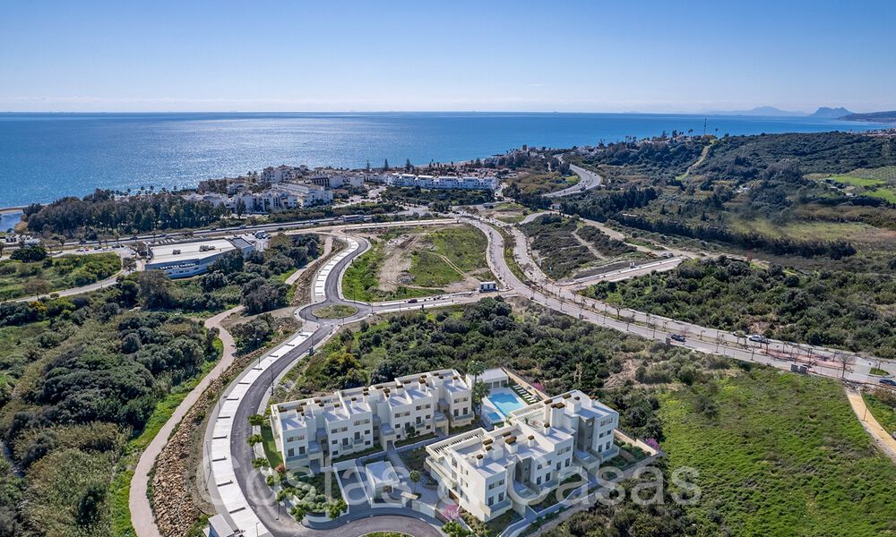 Apartamentos contemporáneos de nueva construcción en venta a poca distancia de la playa y con vistas al mar, cerca del centro de Estepona 65561