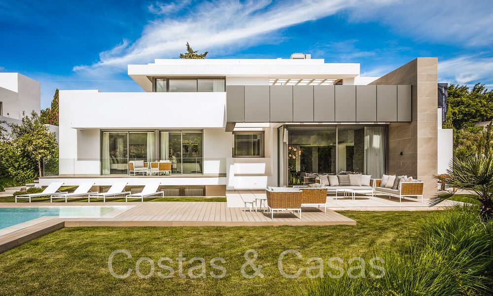 Sofisticadas villas de nueva construcción en venta en la Nueva Milla de Oro entre Marbella y Estepona 66069