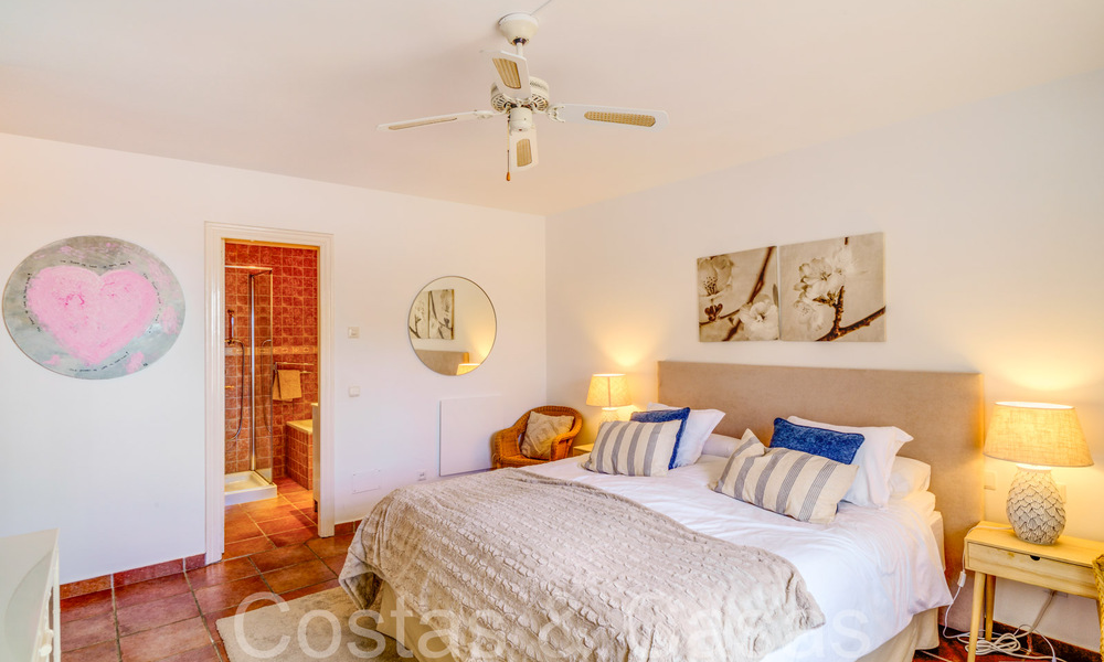 Pintoresca casa adosada con vistas al mar en venta en las colinas de Marbella - Benahavis 65958