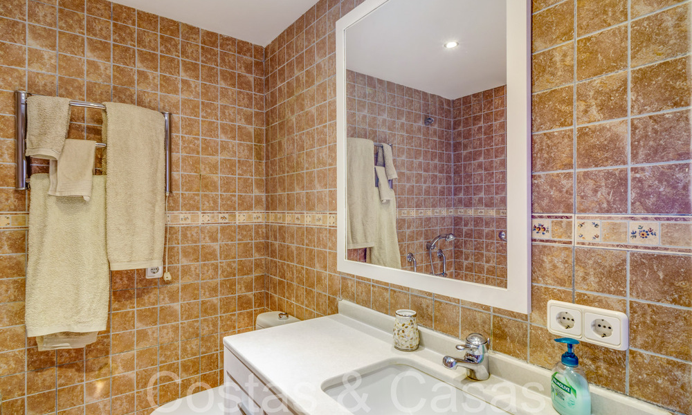 Pintoresca casa adosada con vistas al mar en venta en las colinas de Marbella - Benahavis 65961