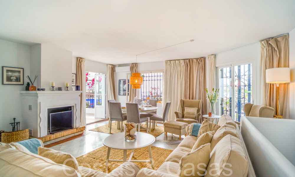 Pintoresca casa adosada con vistas al mar en venta en las colinas de Marbella - Benahavis 65963