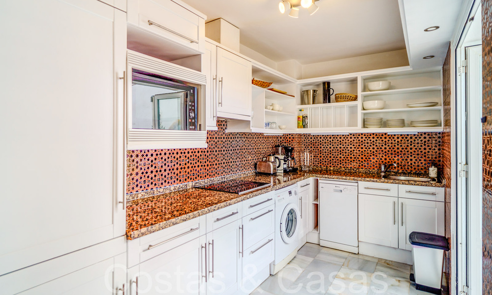 Pintoresca casa adosada con vistas al mar en venta en las colinas de Marbella - Benahavis 65965