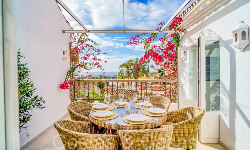Pintoresca casa adosada con vistas al mar en venta en las colinas de Marbella - Benahavis 65967