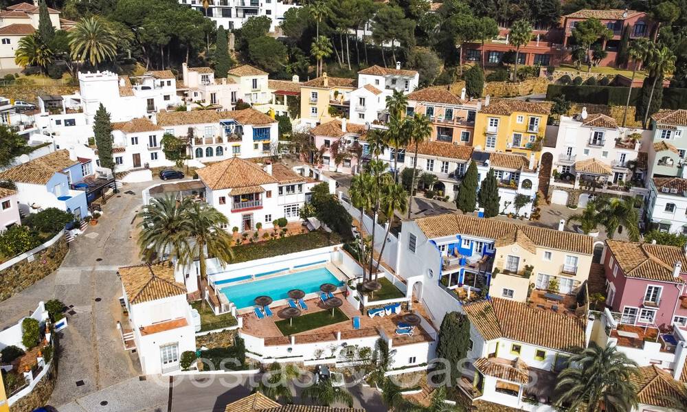 Pintoresca casa adosada con vistas al mar en venta en las colinas de Marbella - Benahavis 65973