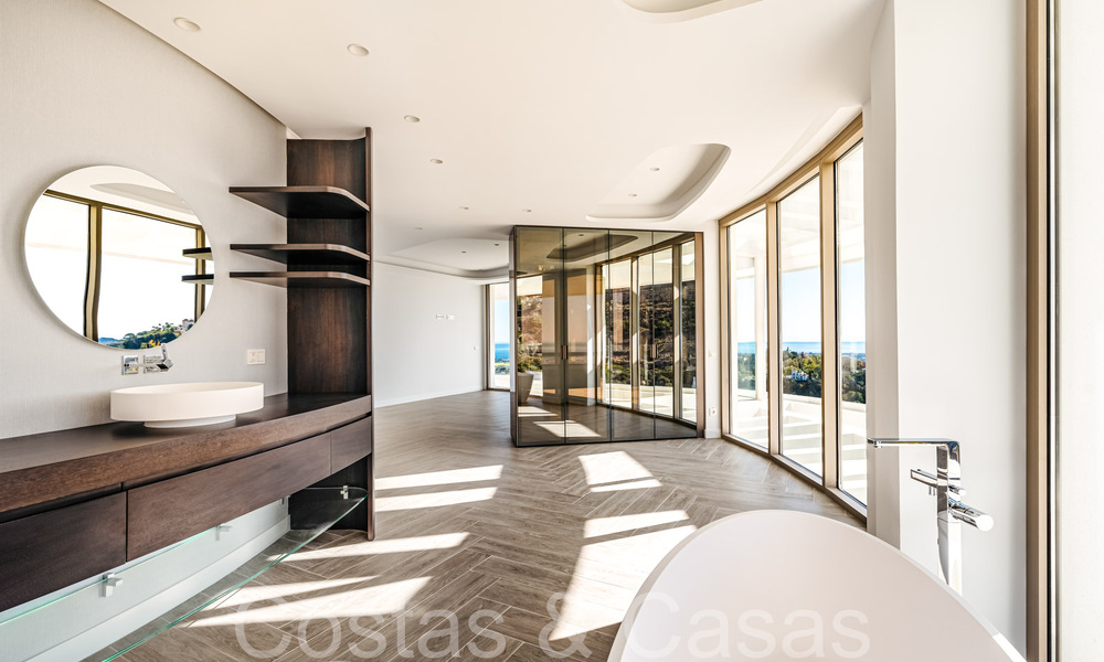 Apartamento de primera clase con fenomenales vistas al mar en venta en Benahavis - Marbella 65863