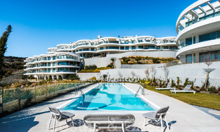 Apartamento de primera clase con fenomenales vistas al mar en venta en Benahavis - Marbella 65869 
