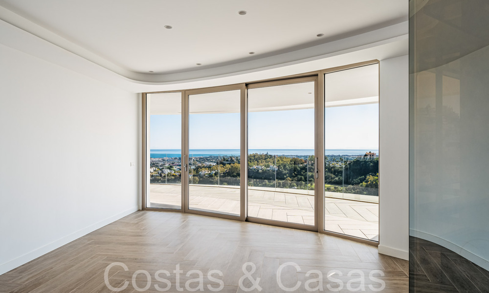 Apartamento de primera clase con fenomenales vistas al mar en venta en Benahavis - Marbella 65873