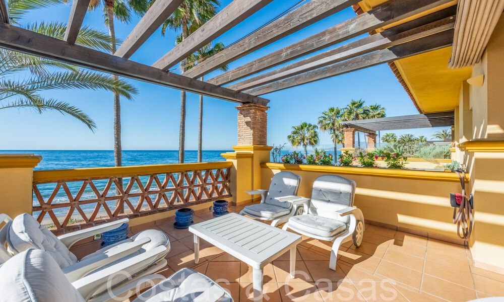 Amplio apartamento en venta en un complejo de playa cerrado con vistas despejadas al mar al este del centro de Marbella 66050