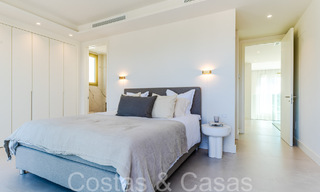 Ático ultra lujoso con piscina privada en venta en el centro de la Milla de Oro de Marbella 66139 