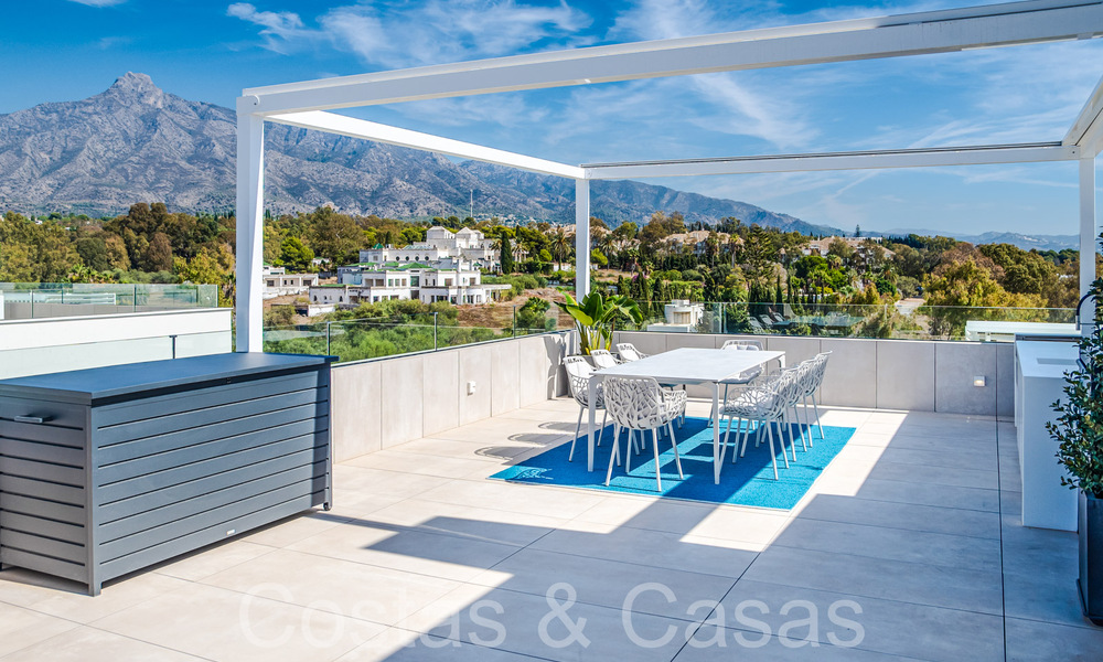 Ático ultra lujoso con piscina privada en venta en el centro de la Milla de Oro de Marbella 66151