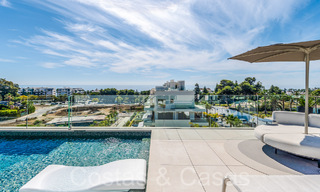 Ático ultra lujoso con piscina privada en venta en el centro de la Milla de Oro de Marbella 66156 