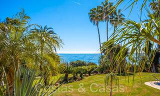 Villa andaluza en venta justo en la playa, en la Nueva Milla de Oro entre Marbella y Estepona 66251 