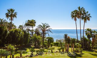 Villa andaluza en venta justo en la playa, en la Nueva Milla de Oro entre Marbella y Estepona 66261 