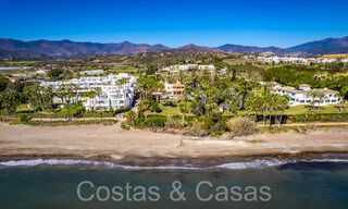 Villa andaluza en venta justo en la playa, en la Nueva Milla de Oro entre Marbella y Estepona 66295 
