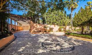 Villa andaluza en venta justo en la playa, en la Nueva Milla de Oro entre Marbella y Estepona 66307 