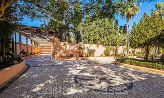 Villa andaluza en venta justo en la playa, en la Nueva Milla de Oro entre Marbella y Estepona 66307 
