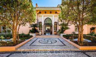 Villa andaluza en venta justo en la playa, en la Nueva Milla de Oro entre Marbella y Estepona 66310 