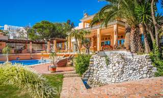 Villa andaluza en venta justo en la playa, en la Nueva Milla de Oro entre Marbella y Estepona 66320 