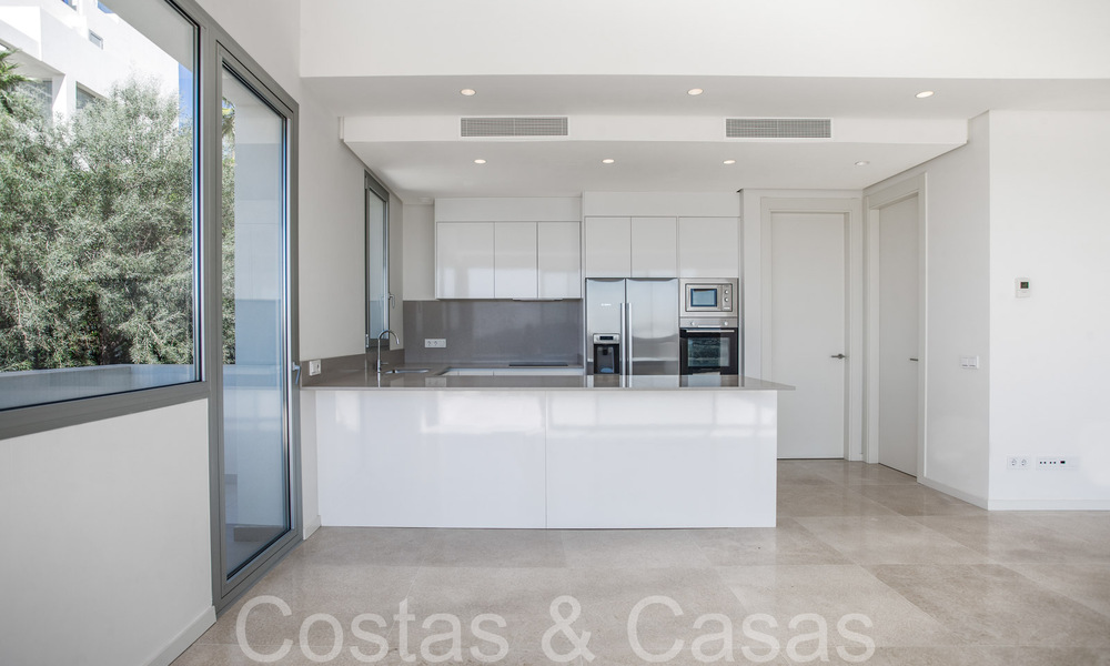 Listo para entrar a vivir, ático nuevo de 3 dormitorios en venta con vistas al mar en un complejo cerrado en Benahavis - Marbella 66212