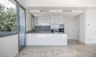 Listo para entrar a vivir, ático nuevo de 3 dormitorios en venta con vistas al mar en un complejo cerrado en Benahavis - Marbella 66212 