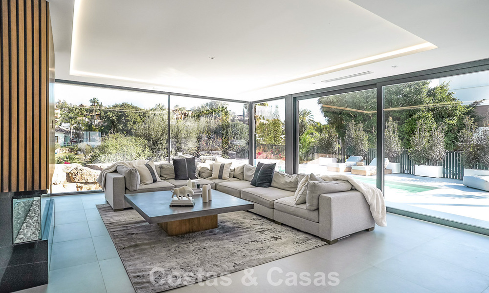 Villa de lujo moderna lista para entrar a vivir en venta junto al campo de golf en la Nueva Milla de Oro, Marbella - Estepona 66400