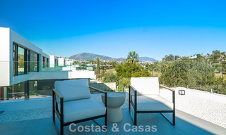 Villa de lujo moderna lista para entrar a vivir en venta junto al campo de golf en la Nueva Milla de Oro, Marbella - Estepona 66419 