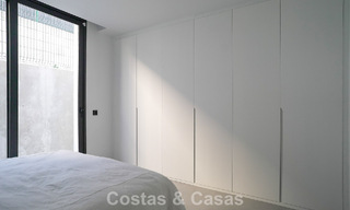 Villa de lujo moderna lista para entrar a vivir en venta junto al campo de golf en la Nueva Milla de Oro, Marbella - Estepona 66424 