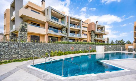 Listo para entrar a vivir, apartamento de lujo en venta en un prestigioso complejo de golf en las colinas de Marbella - Benahavis 66483