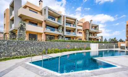 Listo para entrar a vivir, apartamento de lujo en venta en un prestigioso complejo de golf en las colinas de Marbella - Benahavis 66483