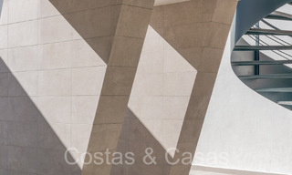 Nueva villa arquitectónica en venta en una urbanización segura en Marbella - Benahavis 66495 